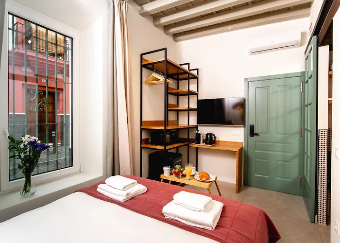 Galera Rooms